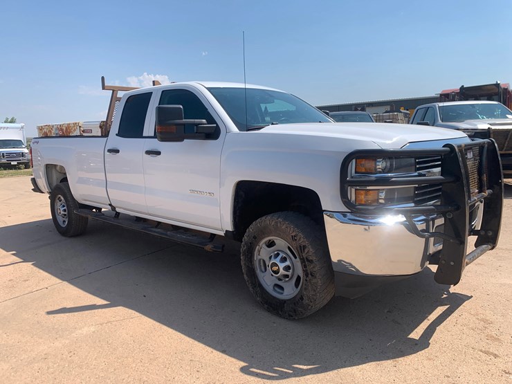 2017-chevrolet-silverado-2500hd-image-5