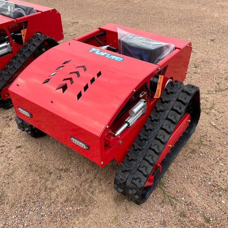 #5636 • 2026 Future Remote Controlled Lawn Mower (Mosinee, WI)