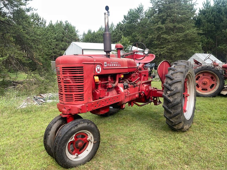 #5700-•-1947-mccormick-farmall-international-harvester-image-1