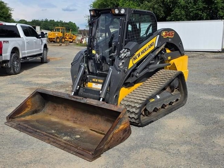 2022-new-holland-c345-image-2