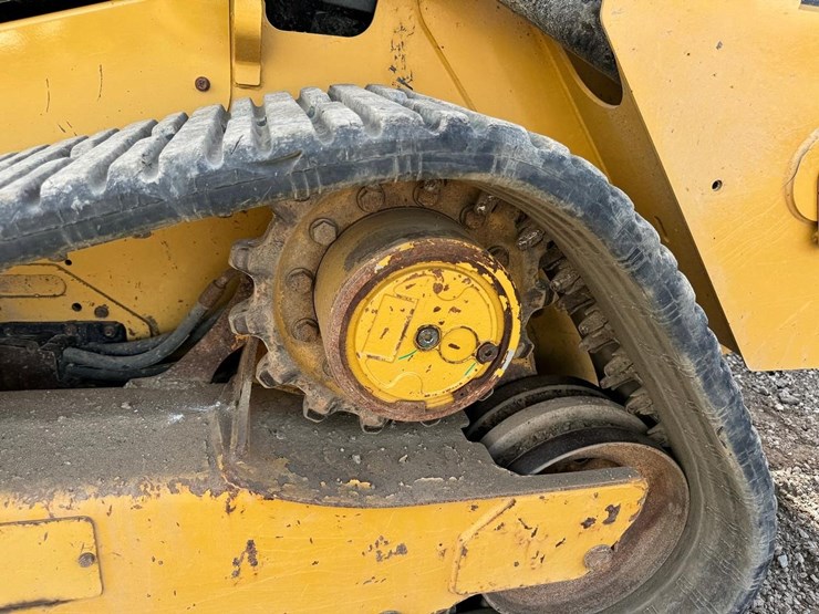2023-caterpillar-259d3-image-15