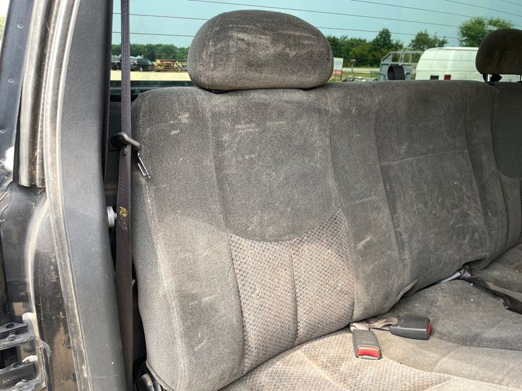 2003-chevrolet-silverado-2500hd-image-55