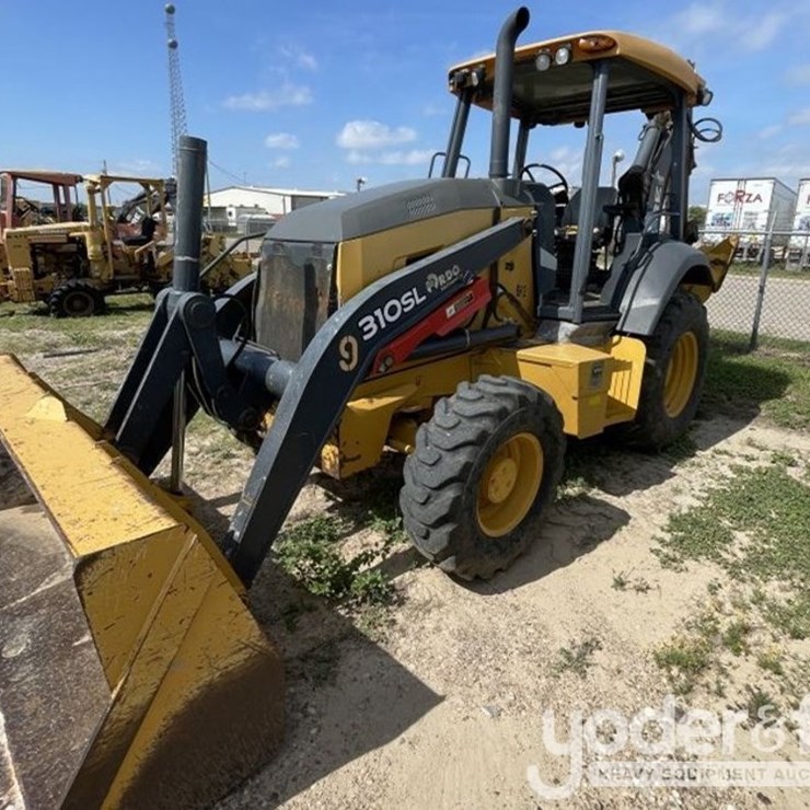 2019 DEERE 310SL