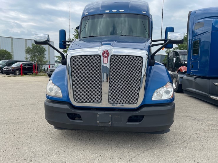 2020-kenworth-t680-image-19