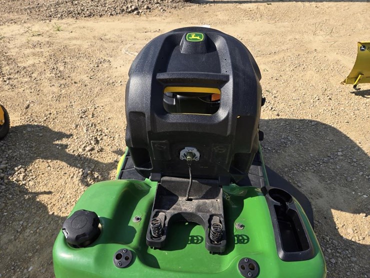 john-deere-x300-image-11