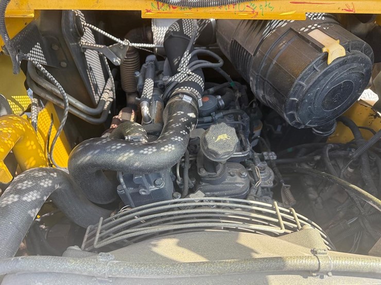 2012-new-holland-l230-image-14