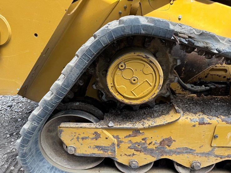 2023-caterpillar-259d3-image-21