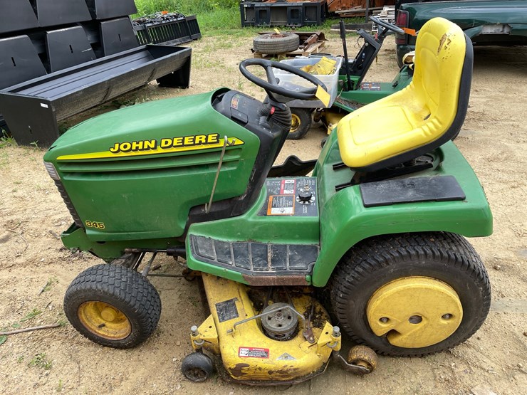 john-deere-345-image-6