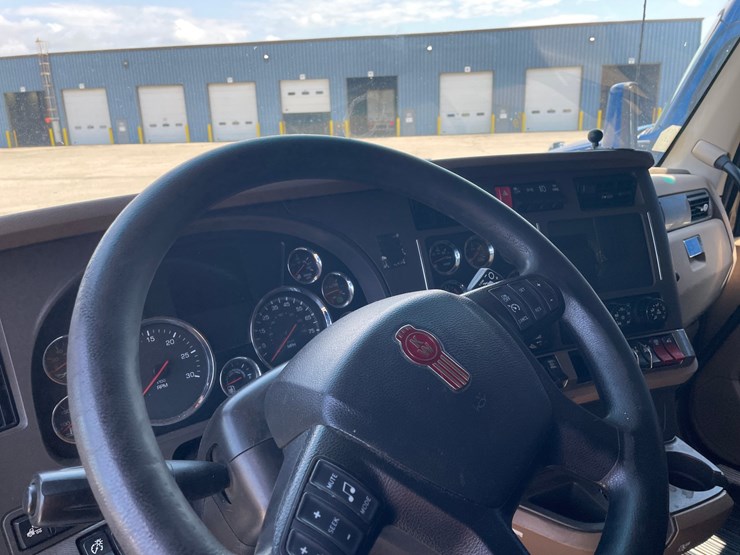 2019-kenworth-t680-image-20