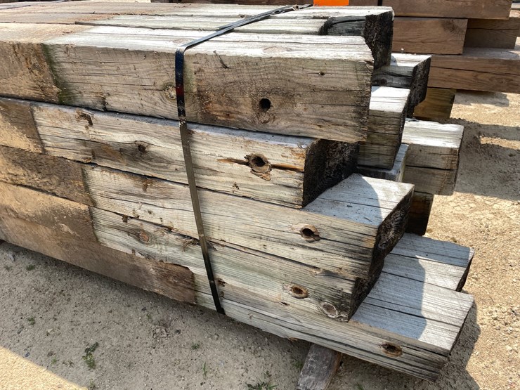 #3600-•-bundle-of-used-guard-rail-posts-image-11