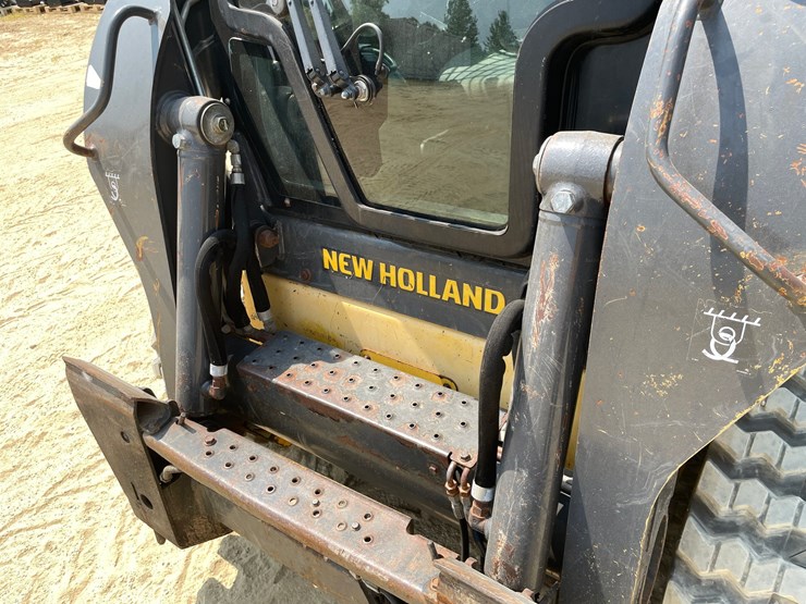 2016-new-holland-c227-image-14
