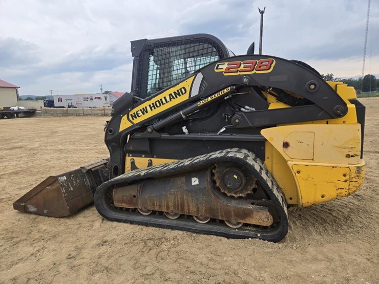new-holland-c238-image-7