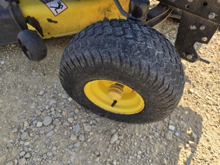 john-deere-x300-image-3