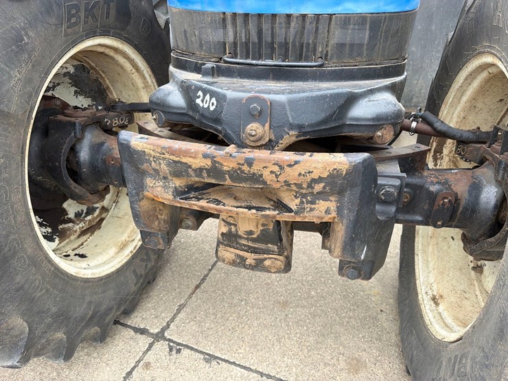 2009-new-holland-t8050-image-11