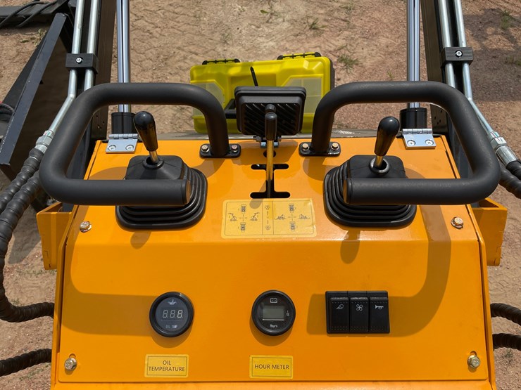 #5593-•-mms-ms360t-mini-tracked-skid-steer-loader-(mosinee,-wi)-image-15