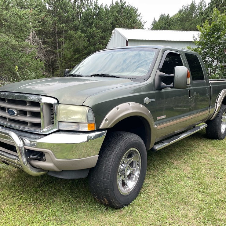 #5703 • 2004 King Ranch Ford (Has WI Title)