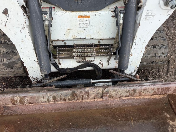 2011-bobcat-t650-image-10