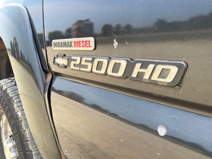 2003-chevrolet-silverado-2500hd-image-10