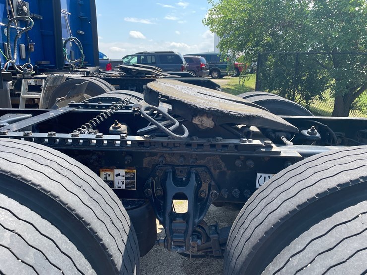 2019-kenworth-t680-image-13