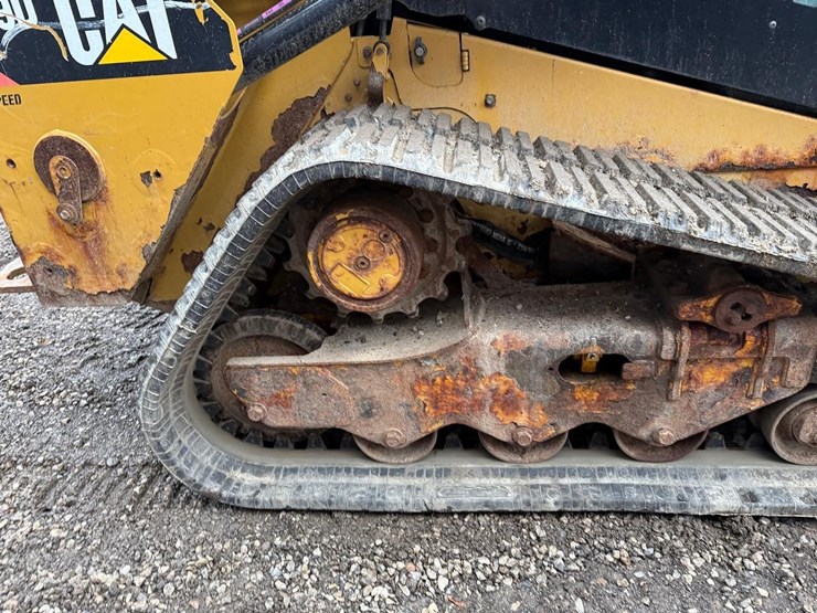 2019-caterpillar-259d-image-13