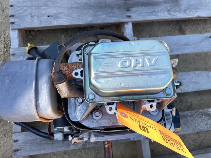 #3588-•-motor-off-of-a-dr-brush-mower-image-6