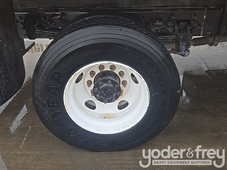 2019-ford-f750-image-16