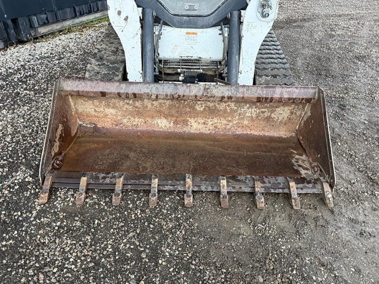 2011-bobcat-t650-image-9