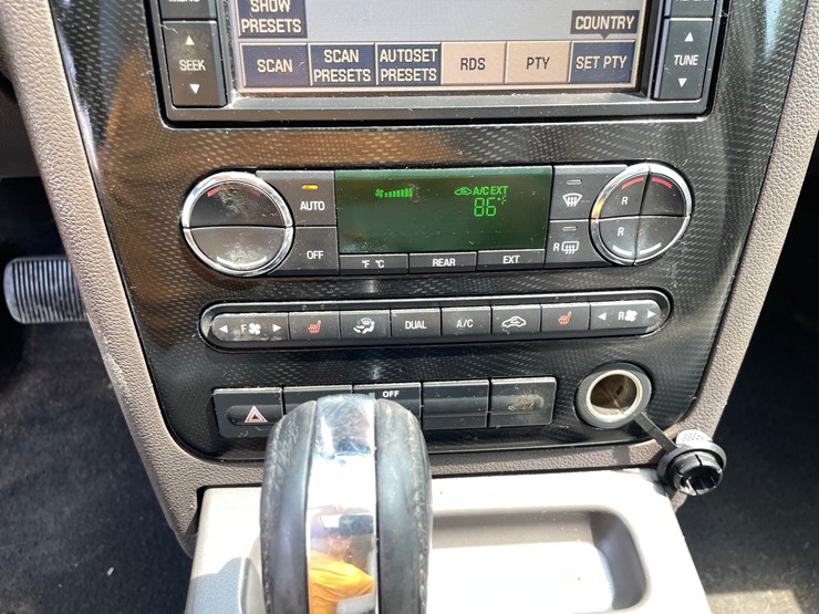 2008-ford-taurus-x-image-71