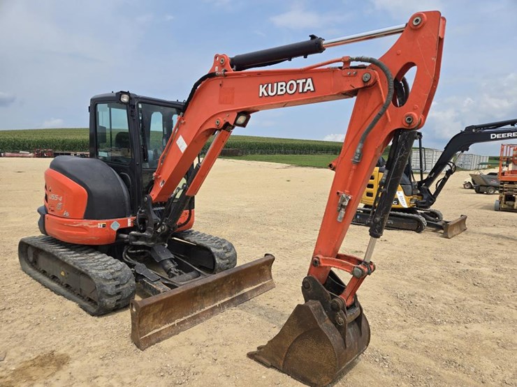 2020-kubota-u55-image-8