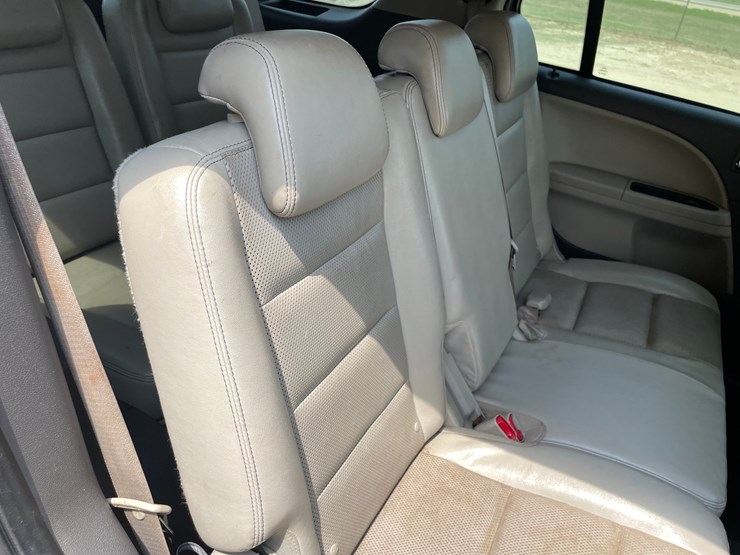 2008-ford-taurus-x-image-56