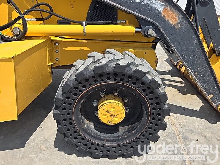 2012-deere-310sk-image-11