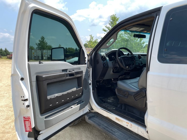2015-ford-f550-image-19