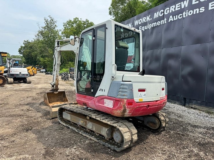 2012-takeuchi-tb250-image-4