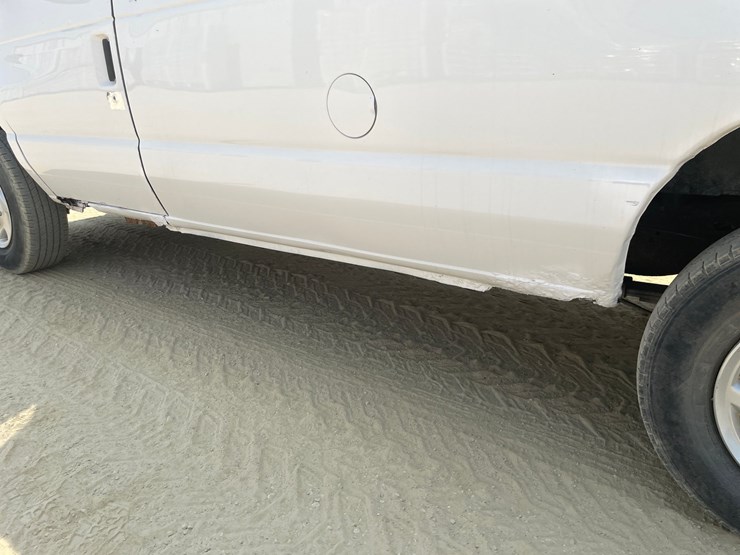 2009-ford-e350-image-19