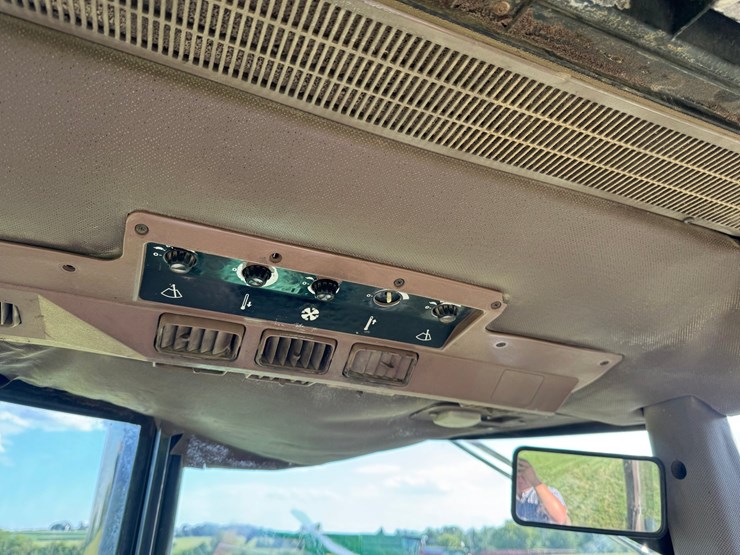 john-deere-4850-image-44
