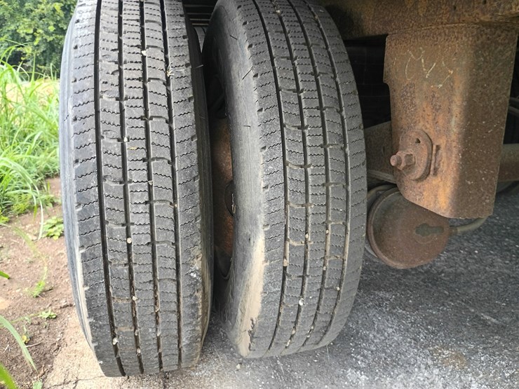 2000-utility-van-image-35