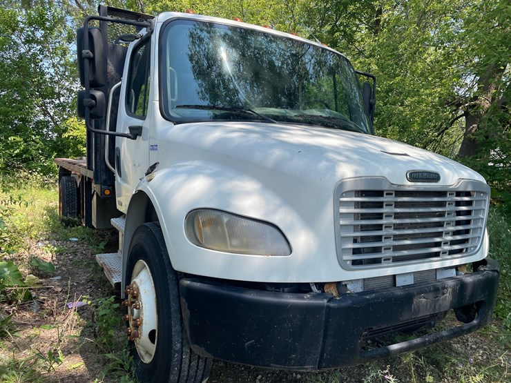 #4871-•-2005-freightliner-business-class-m2(wi-title)-image-2