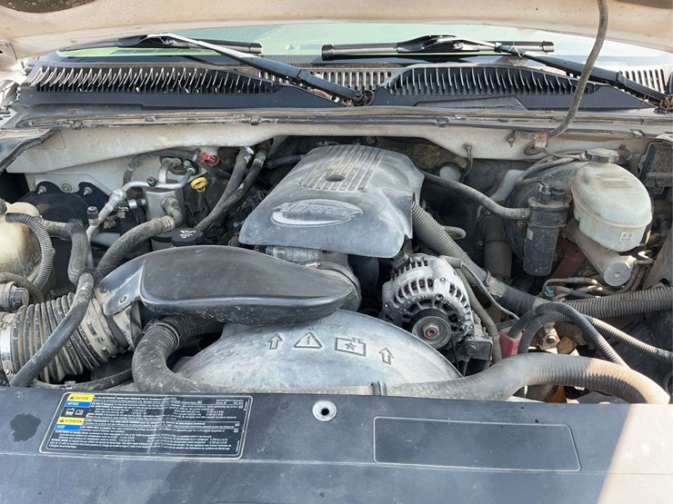 2004-chevrolet-silverado-1500-image-11