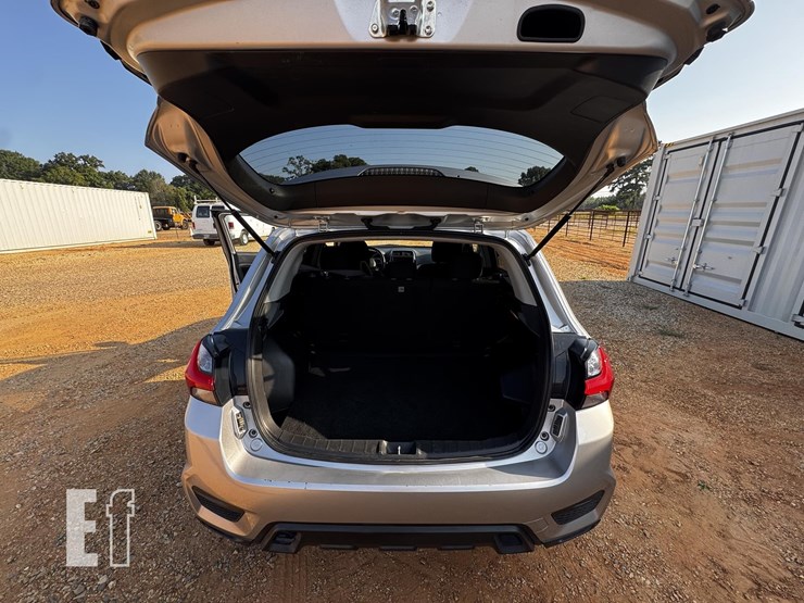 2021-mitsubishi-outlander-image-11