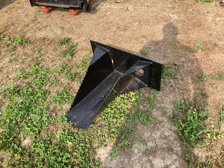 #4054-•-mini-skid-steer-tree-spade-image-4
