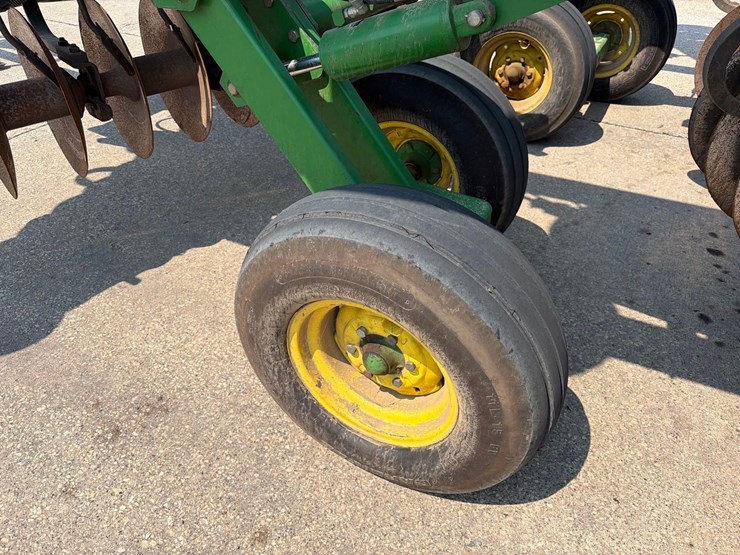 john-deere-637-image-9