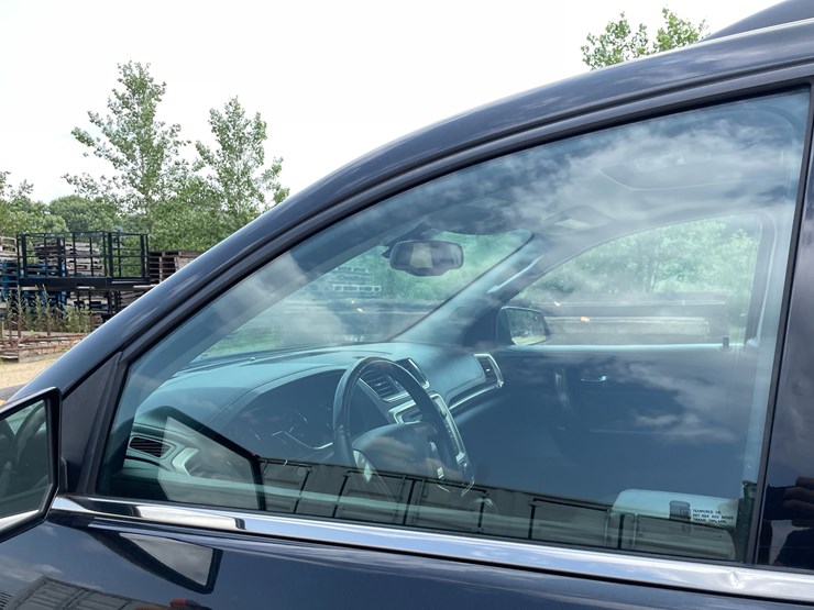 2014-gmc-acadia-denali-image-15
