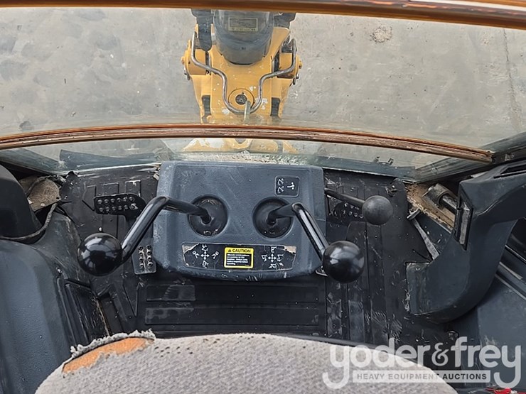 2014-deere-310sk-image-65