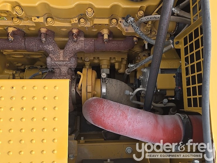 2019-caterpillar-336-image-55