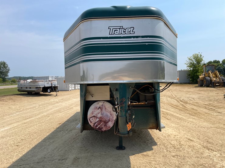 #103-•-1998-trailet-2-horse-trailer-with-overnight-package-(has-wi-title)-image-2