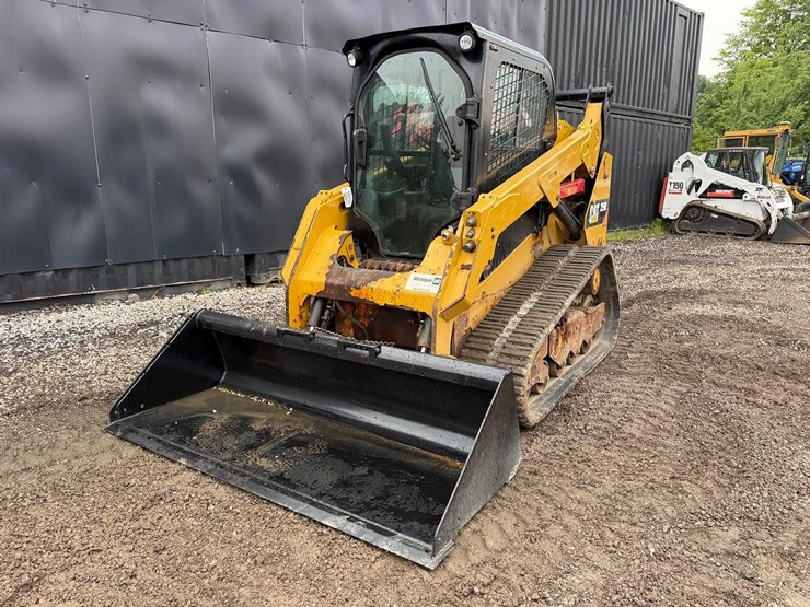 2019-caterpillar-259d-image-8