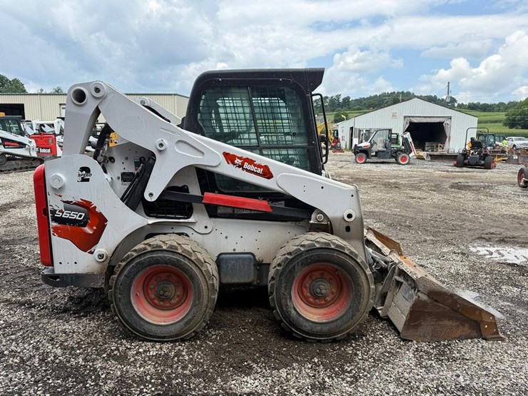2023-bobcat-s650-image-5