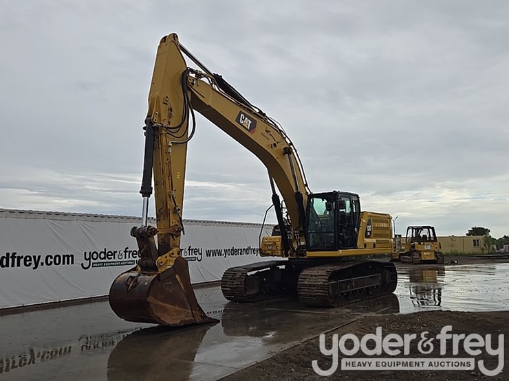 2019-caterpillar-336-image-1