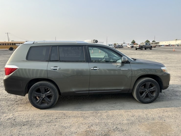 2010-toyota-highlander-image-6
