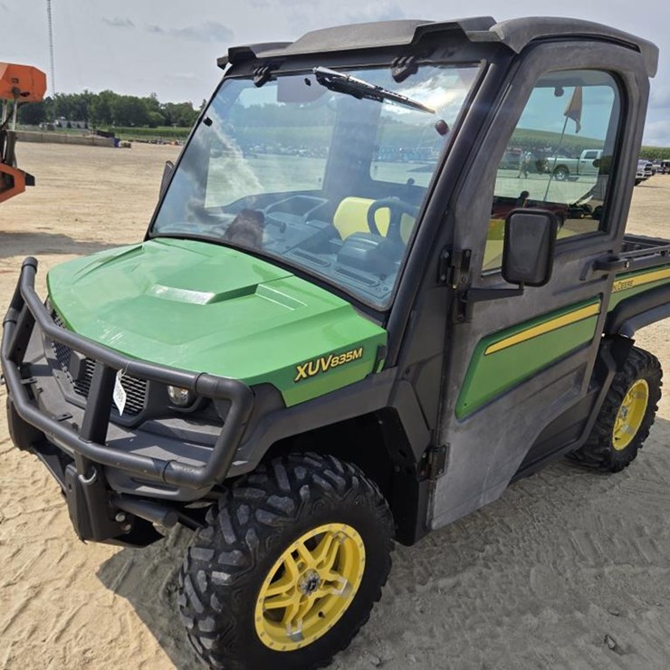 2018 JOHN DEERE GATOR XUV 835M